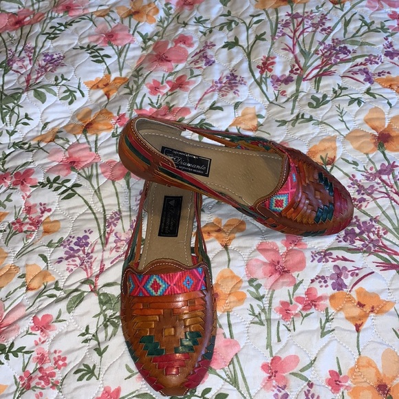 Huarachitos - Picture 2 of 6